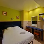 Izar Bat - Auto Check-in * San Sebastián