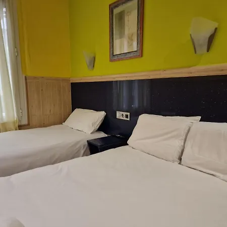 Izar Bat Pensión San Sebastián