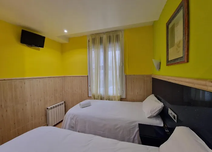 Izar Bat Guest house *