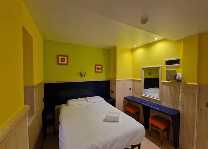 Guest house Izar Bat *