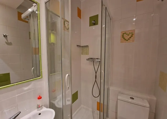 Guest house Izar Bat *