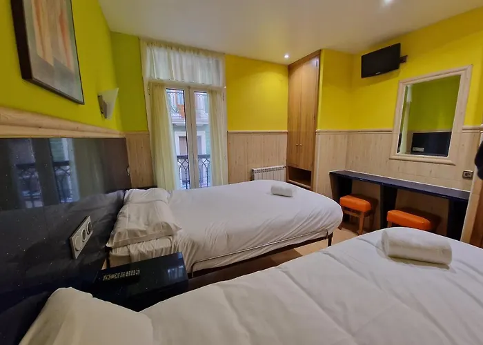 Guest house Izar Bat *