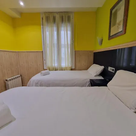 Izar Bat * Сан-Себастьян