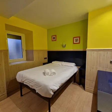 Guest house Izar Bat *