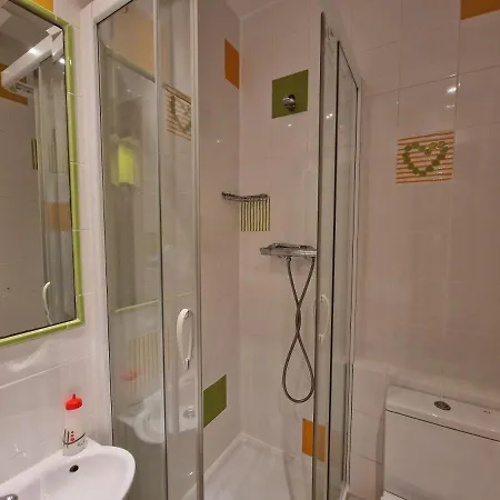 Guest house Izar Bat *