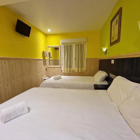 Izar Bat Guest house San Sebastian